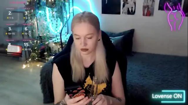 Image 8 of katerinaxvold Stream on Chaturbate on 1 month ago