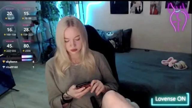 Image 3 of katerinaxvold Stream on Chaturbate on 1 month ago