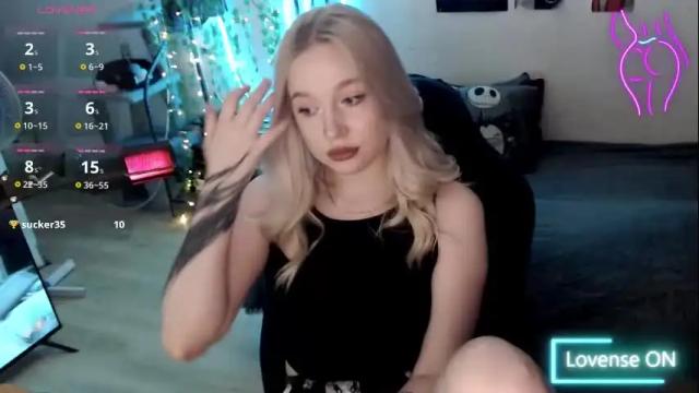 Image 4 of katerinaxvold Stream on Chaturbate on 26 days ago