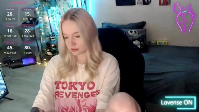 Image 2 of katerinaxvold Stream on Chaturbate on 28 days ago