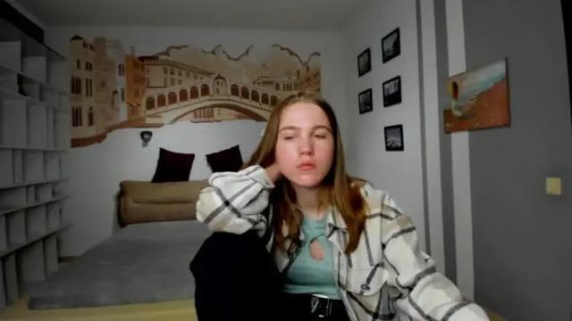 Image 2 of katerynagordon Stream on Chaturbate on 16 months ago
