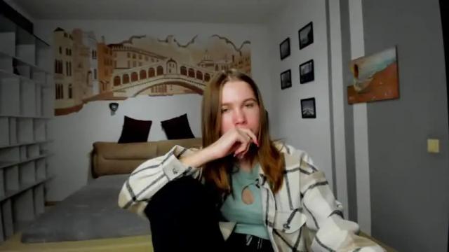 Image 7 of katerynagordon Stream on Chaturbate on 16 months ago
