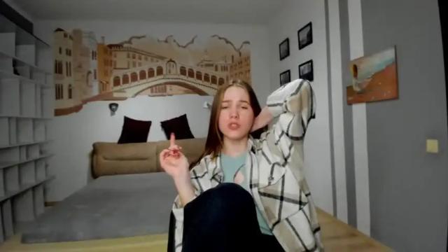 Image 8 of katerynagordon Stream on Chaturbate on 16 months ago