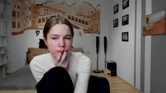 Image 3 of katerynagordon Stream on Chaturbate on 16 months ago