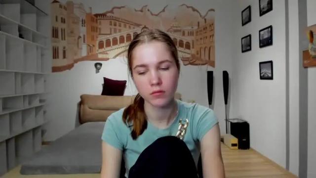 Image 3 of katerynagordon Stream on Chaturbate on 16 months ago