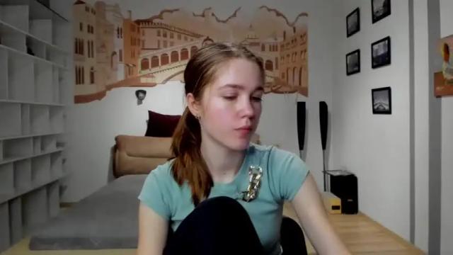 Image 4 of katerynagordon Stream on Chaturbate on 16 months ago