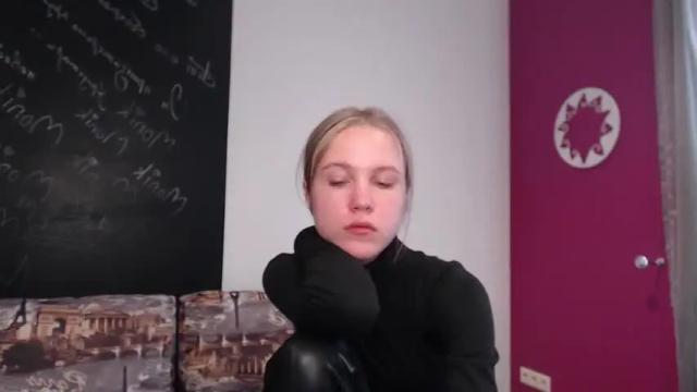 Image 7 of katerynagordon Stream on Chaturbate on 15 months ago