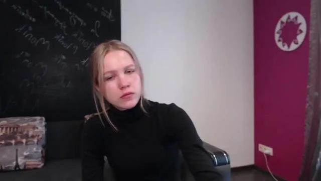 Image 12 of katerynagordon Stream on Chaturbate on 15 months ago