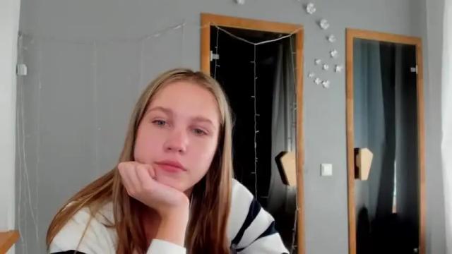Image 6 of katerynagordon Stream on Chaturbate on 15 months ago