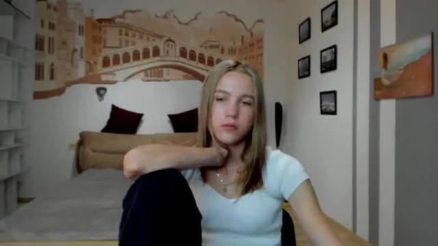 Image 10 of katerynagordon Stream on Chaturbate on 14 months ago