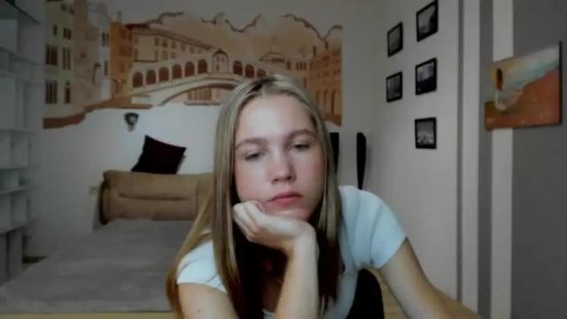Image 12 of katerynagordon Stream on Chaturbate on 14 months ago