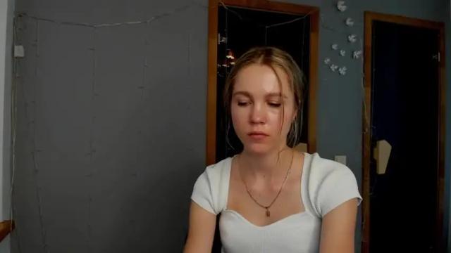 Image 12 of katerynagordon Stream on Chaturbate on 14 months ago