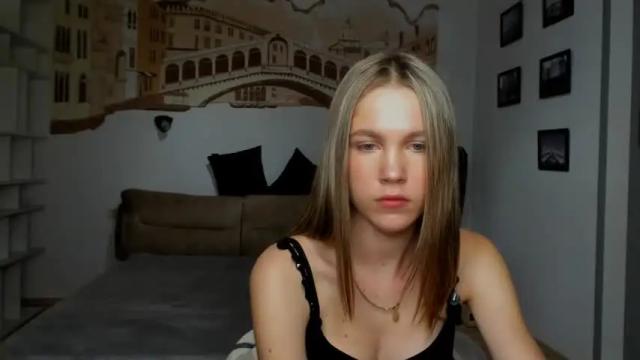 Image 11 of katerynagordon Stream on Chaturbate on 14 months ago