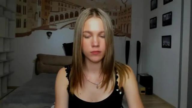 Image 4 of katerynagordon Stream on Chaturbate on 14 months ago