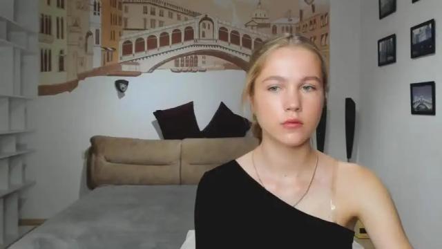 Image 4 of katerynagordon Stream on Chaturbate on 14 months ago