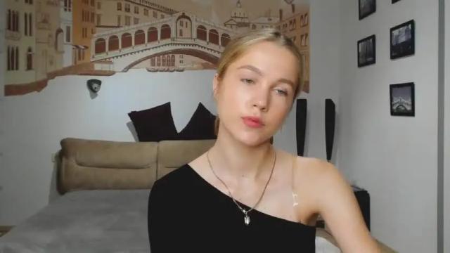 Image 7 of katerynagordon Stream on Chaturbate on 14 months ago