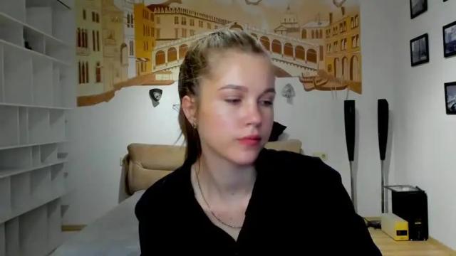Image 4 of katerynagordon Stream on Chaturbate on 14 months ago