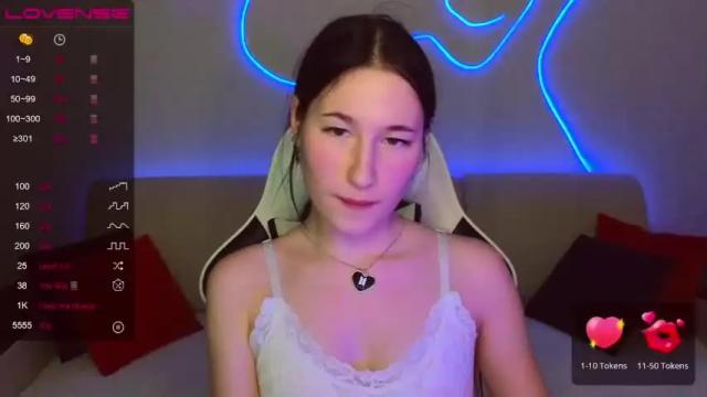 Image 11 of katheri_ne_ Stream on Chaturbate on 24 months ago
