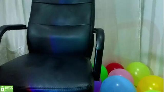 Image 10 of katherinepeti Stream on Chaturbate on 2 months ago