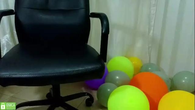 Image 6 of katherinepeti Stream on Chaturbate on 2 months ago