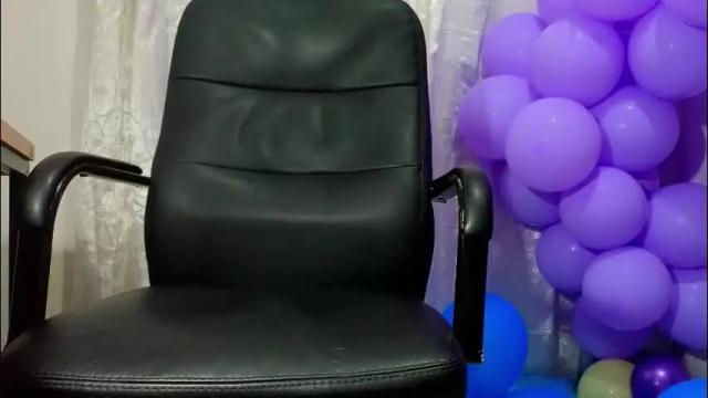 Image 2 of katherinepeti Stream on Chaturbate on 2 months ago