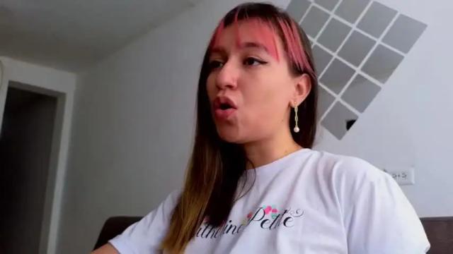 Image 3 of katherinepetite_ Stream on Chaturbate on 20 months ago