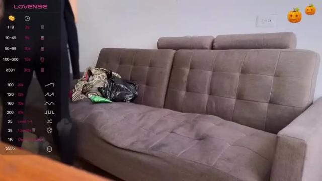 Image 3 of katherinepetite_ Stream on Chaturbate on 19 months ago