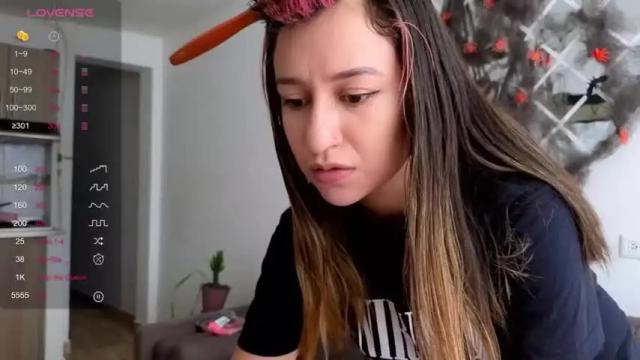 Image 7 of katherinepetite_ Stream on Chaturbate on 19 months ago