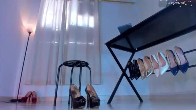 Image 3 of katherinlevinee Stream on Chaturbate on 1 month ago