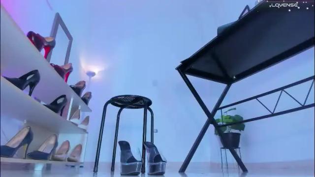 Image 11 of katherinlevinee Stream on Chaturbate on 1 month ago