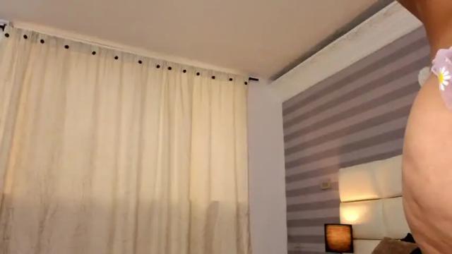 Image 12 of kathhilss Stream on Chaturbate on 13 months ago