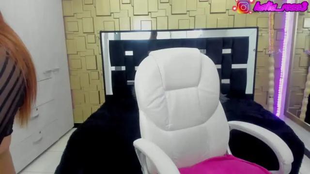 Image 6 of kathia_ross Stream on Chaturbate on 17 months ago