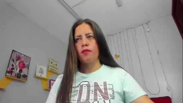 Image 4 of kathina_giraldo Stream on Chaturbate on 23 days ago