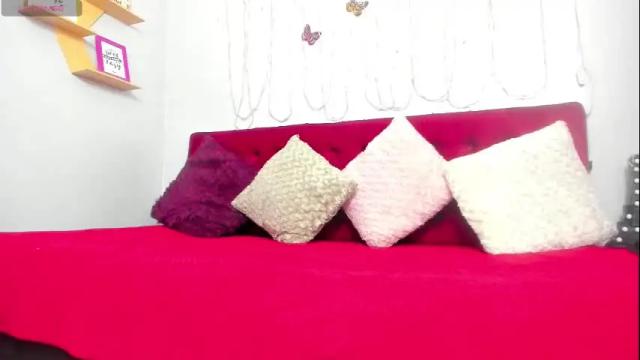 Image 7 of kathina_giraldo Stream on Chaturbate on 16 days ago