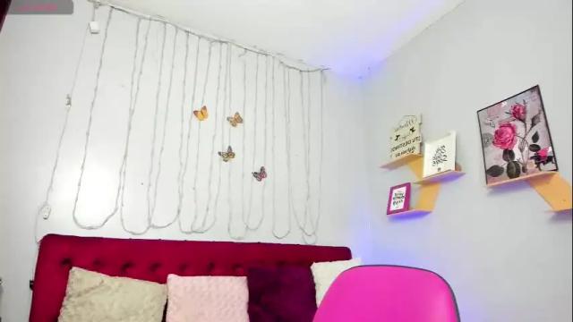 Image 3 of kathina_giraldo Stream on Chaturbate on 10 days ago