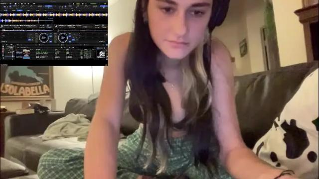 Image 4 of kathiscute Stream on Chaturbate on 1 month ago