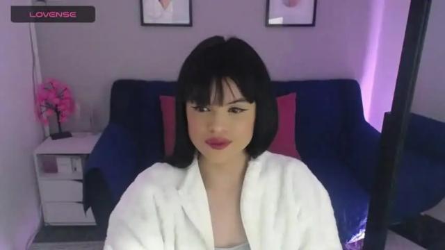 Image 4 of kathy__snow Stream on Chaturbate on 18 months ago