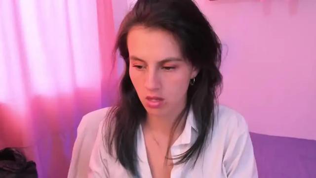Image 3 of kathylala_ Stream on Chaturbate on 16 months ago