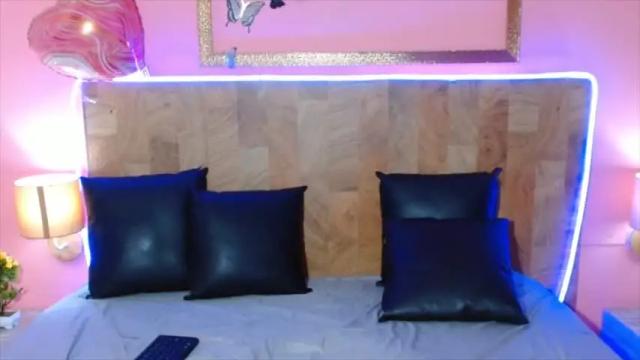 Image 4 of katia_23 Stream on Chaturbate on 18 months ago