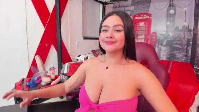 Image 4 of katia_bigboobs1 Stream on Chaturbate on 14 months ago