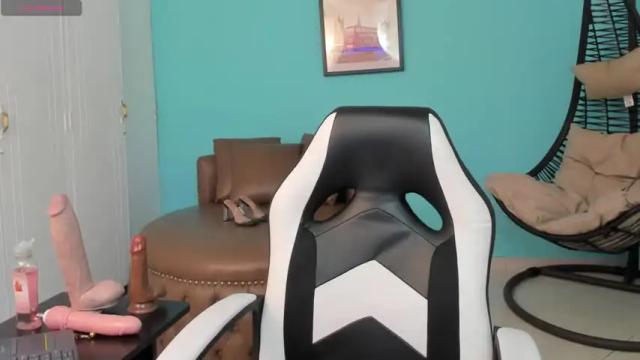 Image 10 of katia_bigboobs1 Stream on Chaturbate on 14 months ago