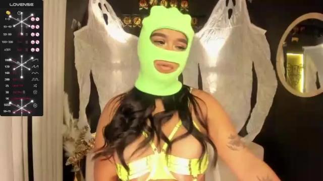 Image 8 of katia_es Stream on Chaturbate on 19 months ago