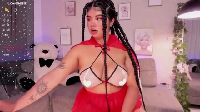 Image 7 of katia_es Stream on Chaturbate on 18 months ago