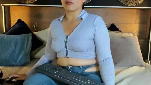 Image 2 of katia_evanss Stream on Chaturbate on 18 months ago