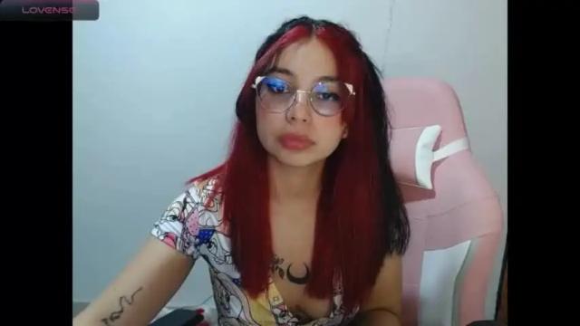 Image 8 of katia_hill Stream on Chaturbate on 17 months ago
