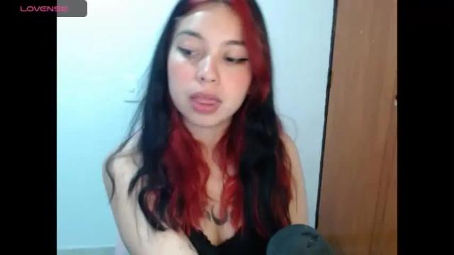 Image 3 of katia_hill Stream on Chaturbate on 24 months ago