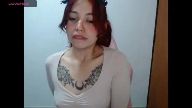 Image 4 of katia_hill Stream on Chaturbate on 16 months ago