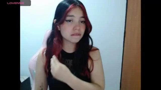 Image 2 of katia_hill Stream on Chaturbate on 16 months ago