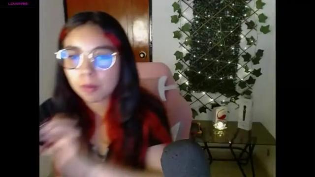 Image 3 of katia_hill Stream on Chaturbate on 13 months ago