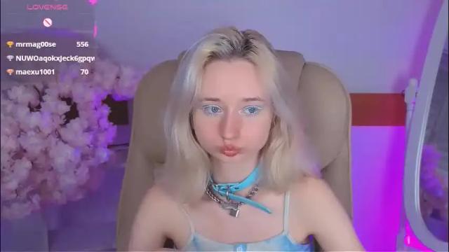 Image 7 of katia_kim Stream on Chaturbate on 18 days ago